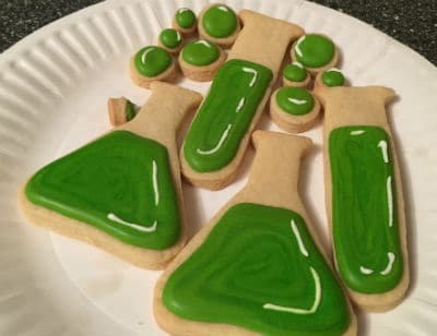 Science beaker cookies 